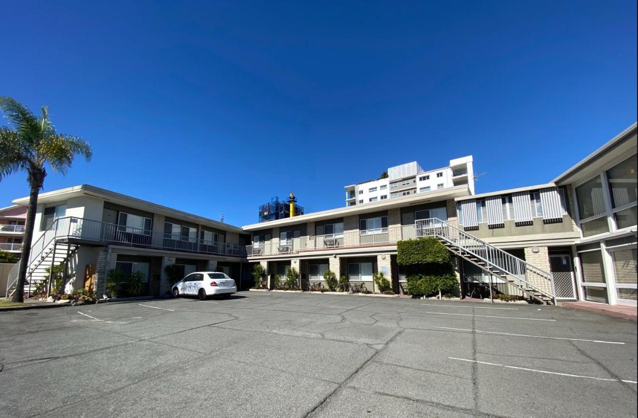 Tropicana Motel Gold Coast Exterior photo